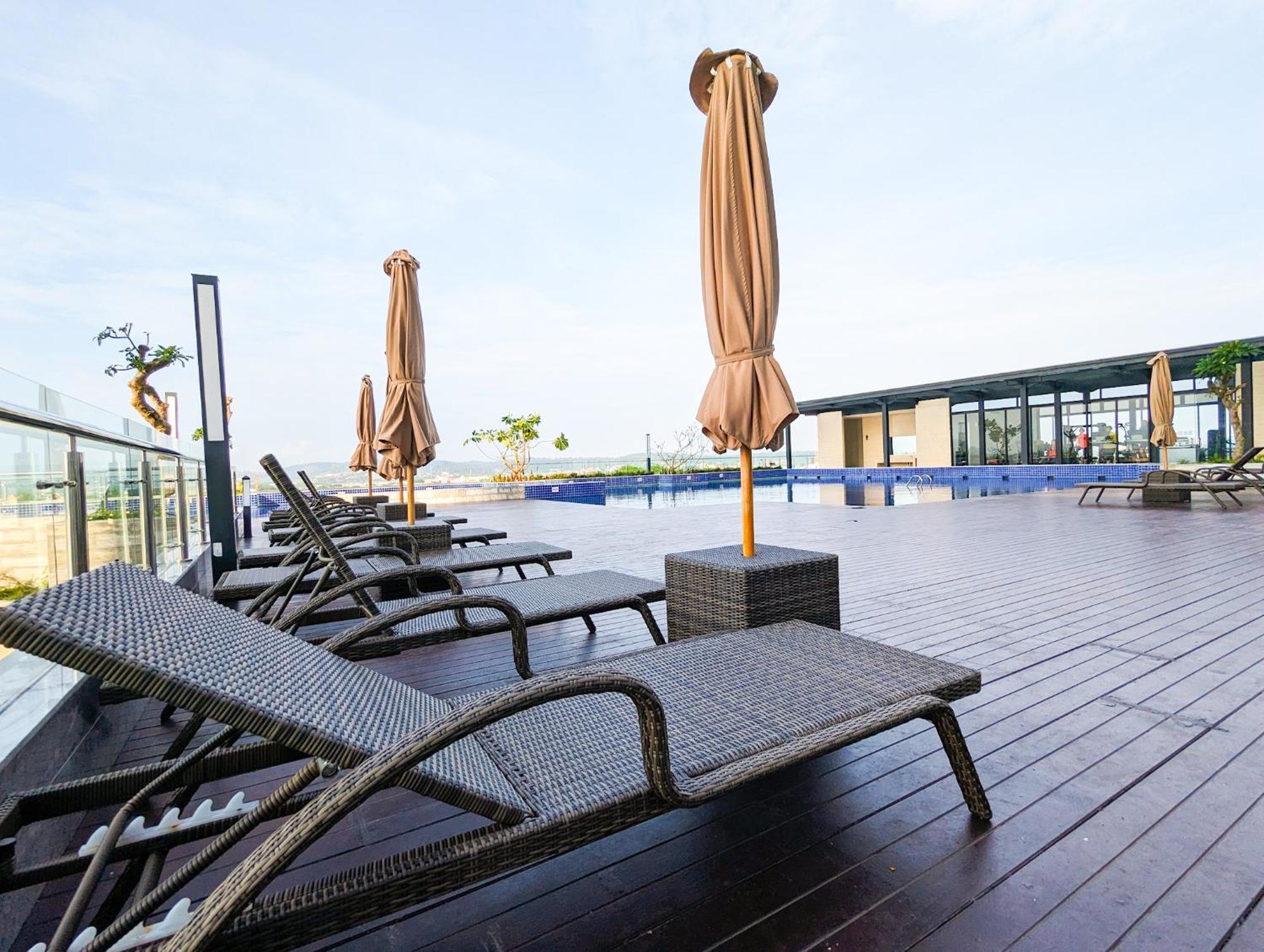 Lovina 1823 At Pollux Meisterstadt Batam Экстерьер фото